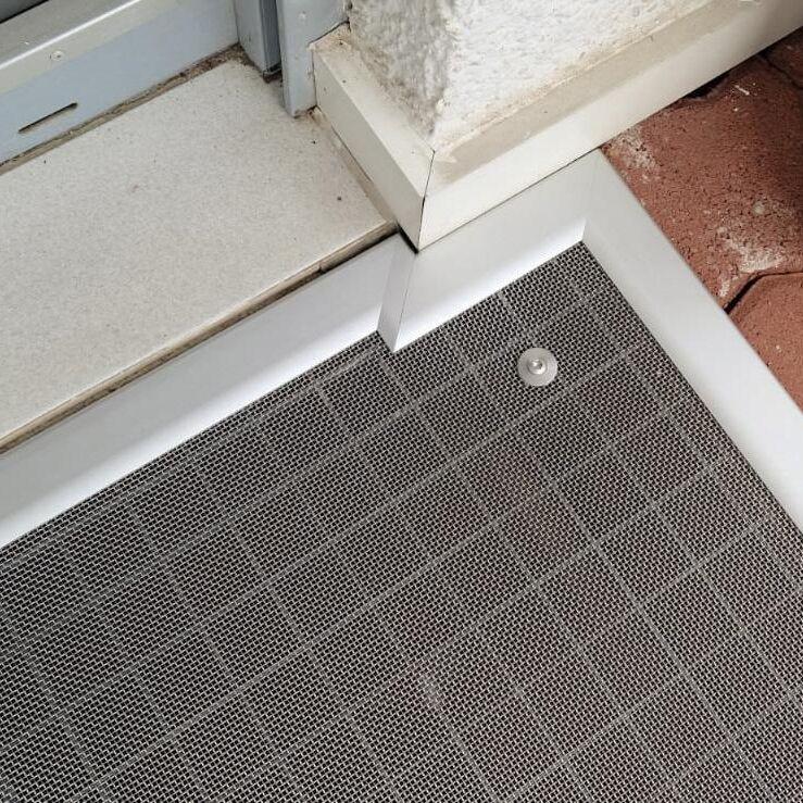 Insektenschutz Fliegengitter Lichtschachtabdeckung Sonderbau